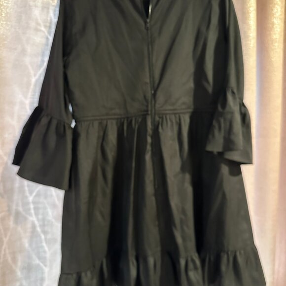 Alice + Olivia Aislyn Flutter-Sleeve Tiered Mini Dress - Size 2 - Picture 2 of 5